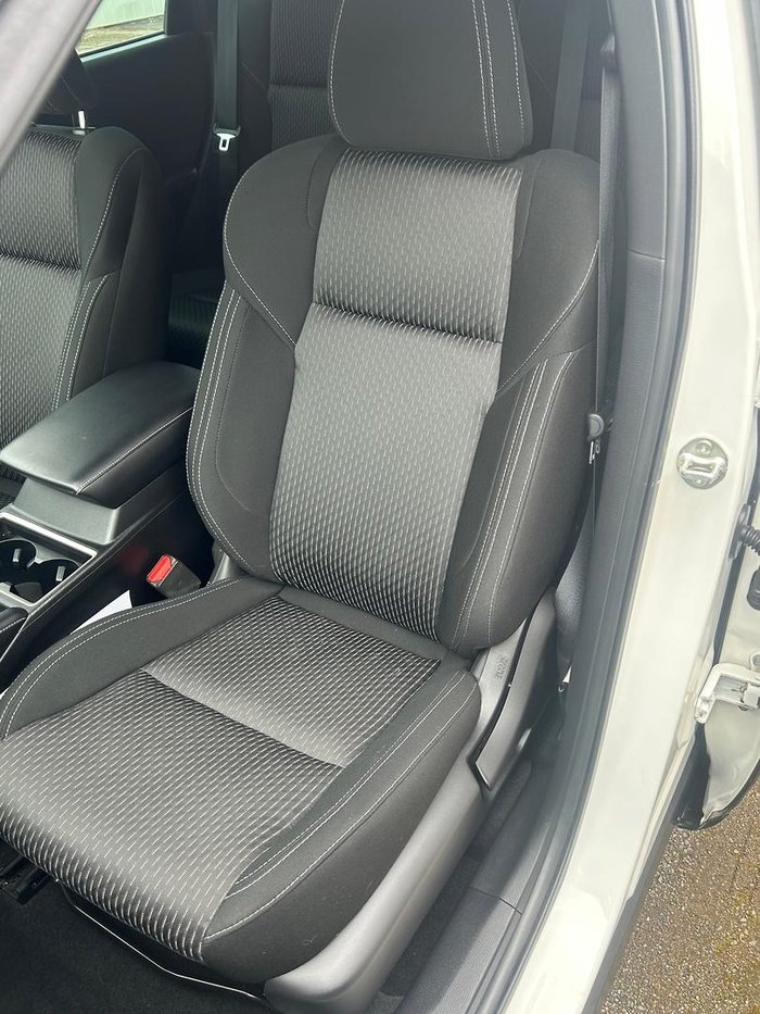 2022 Mitsubishi Outlander LS