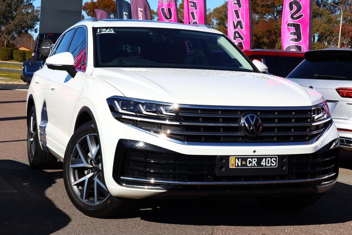2024 Volkswagen Touareg