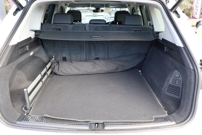 2024 Volkswagen Touareg 210TDI Elegance