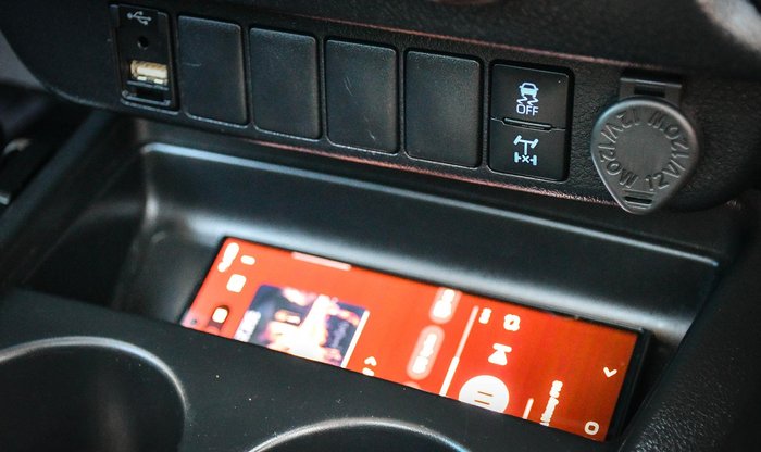 2023 Toyota Hilux SR