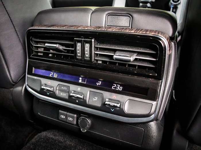 2022 Toyota Landcruiser VX