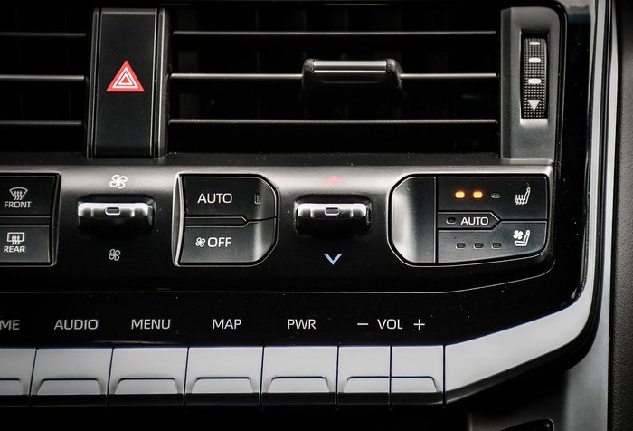 2022 Toyota Landcruiser VX