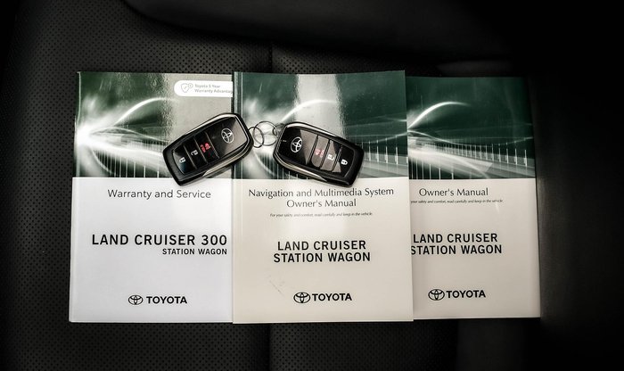 2022 Toyota Landcruiser VX