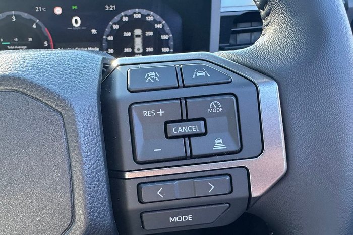2025 Toyota Hilux SR5