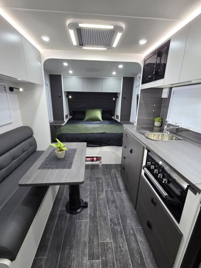2026 Safari Caravans X-Trak 176
