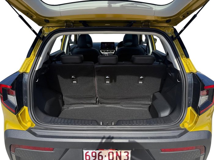 2025 Mahindra XUV3XO AX7L
