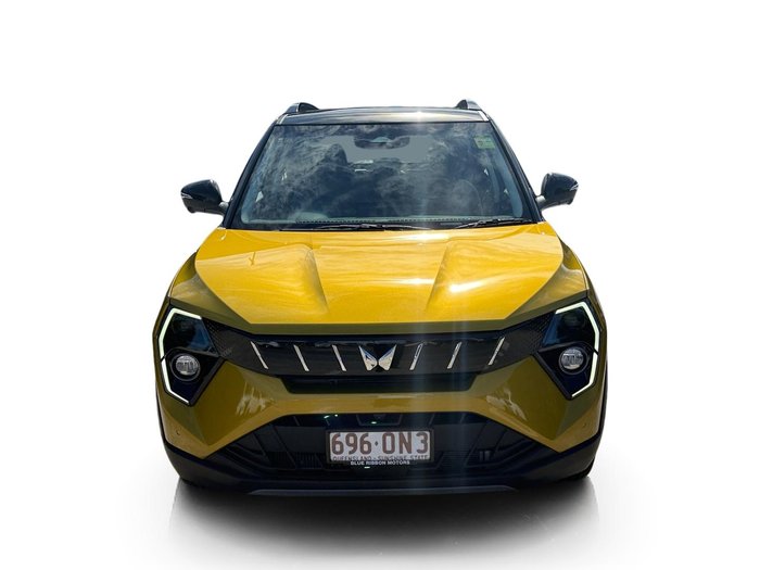 2025 Mahindra XUV3XO AX7L
