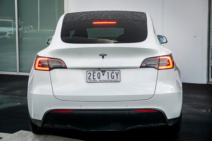 2022 Tesla Model Y Rear-Wheel Drive