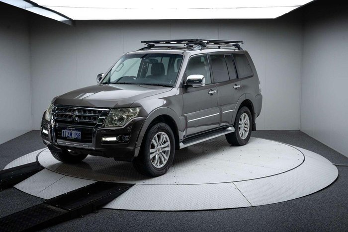 2015 Mitsubishi Pajero