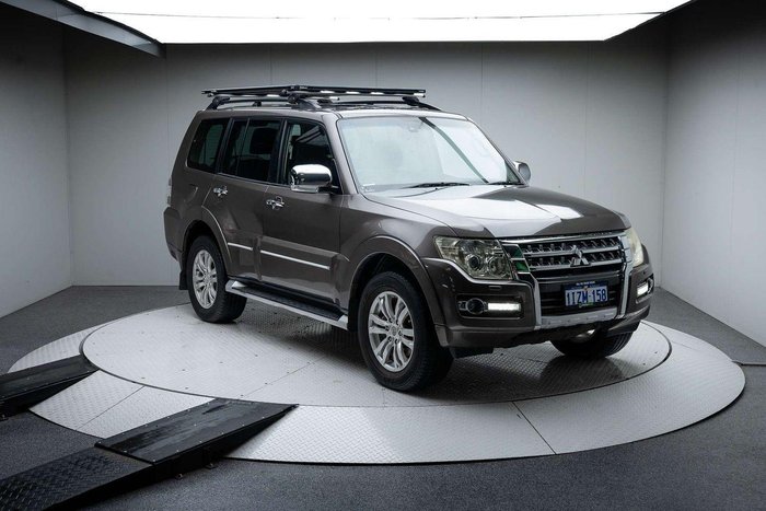 2015 Mitsubishi Pajero
