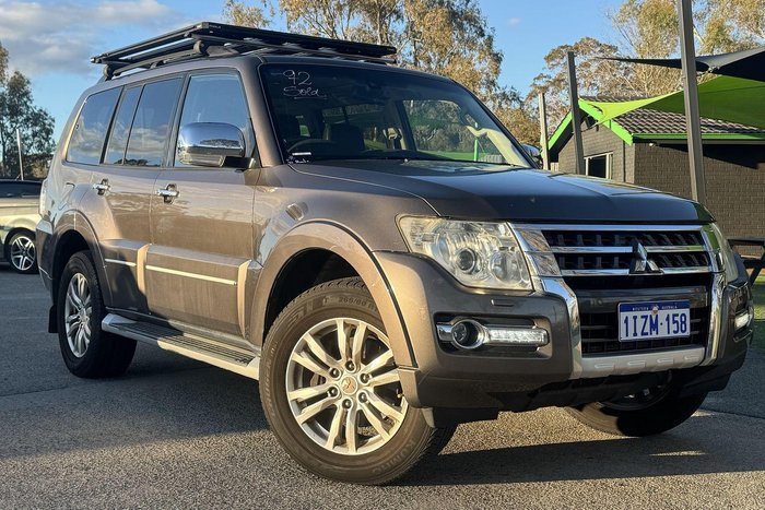 2015 Mitsubishi Pajero
