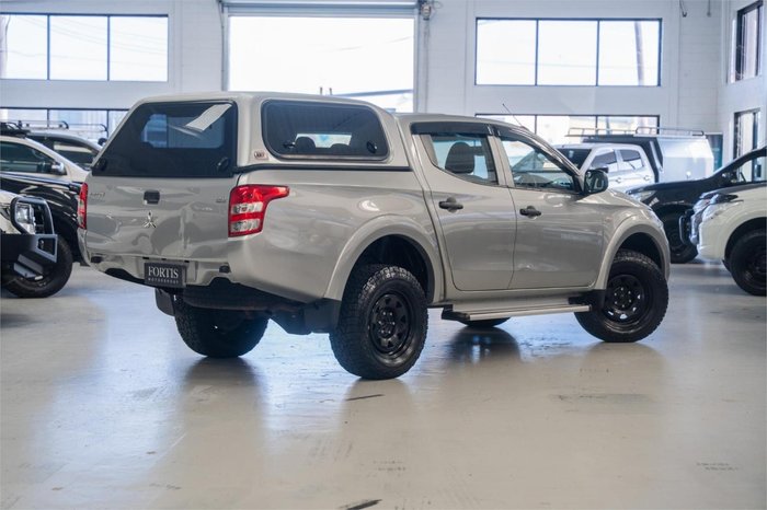 2015 Mitsubishi Triton GLX