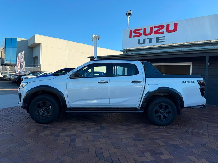 2025 Isuzu D-MAX X-TERRAIN
