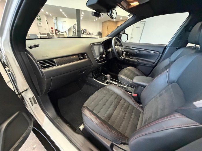 2021 Mitsubishi Outlander Black Edition