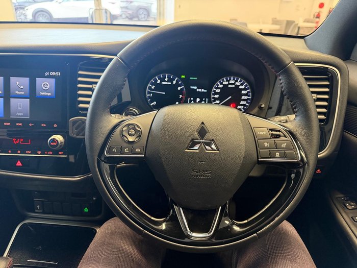 2021 Mitsubishi Outlander Black Edition