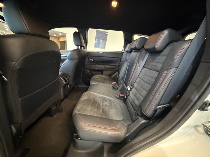2021 Mitsubishi Outlander Black Edition