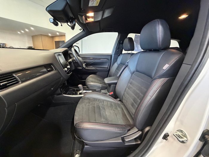 2021 Mitsubishi Outlander Black Edition