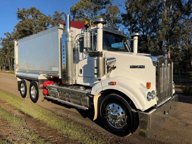 2011 Kenworth T400 Series