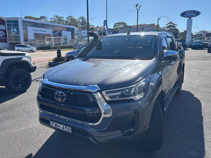 2021 Toyota Hilux SR5