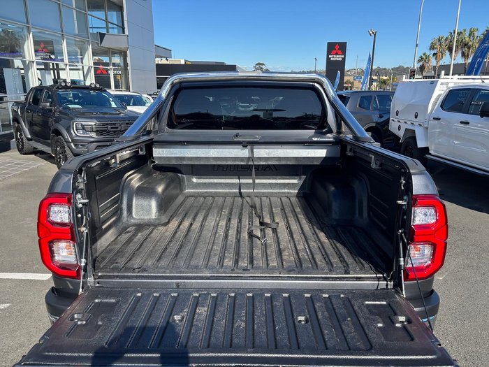 2021 Toyota Hilux SR5