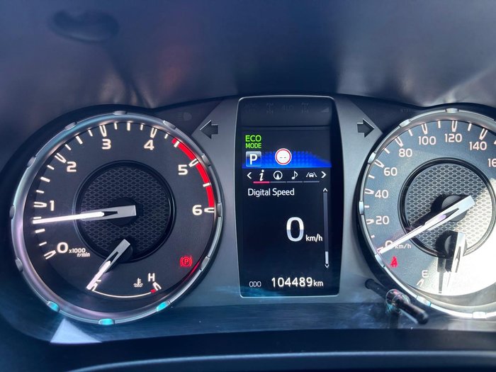 2021 Toyota Hilux SR5