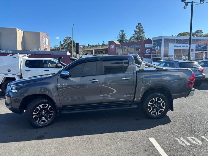2021 Toyota Hilux SR5
