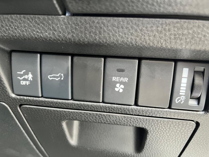 2025 Isuzu MU-X LS-T