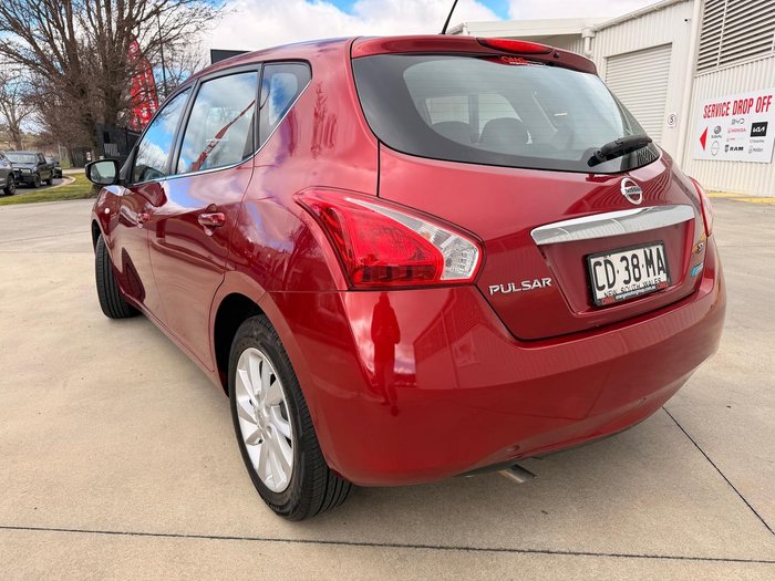 2015 Nissan Pulsar ST