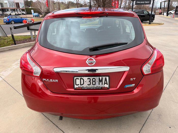 2015 Nissan Pulsar ST
