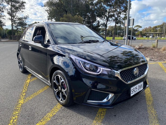 2021 Mg Mg3