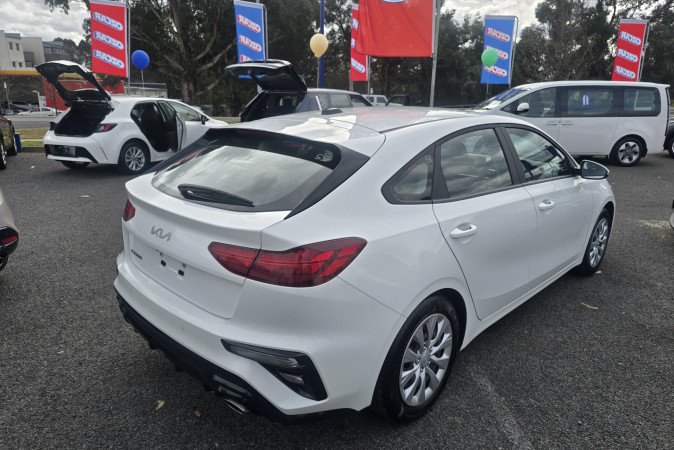 2024 KIA CERATO S SAFETY PACK