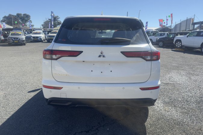 2024 MITSUBISHI OUTLANDER