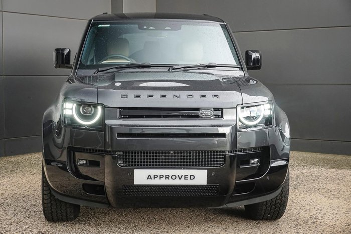 2026 Land Rover Defender 110 P425 X-Dynamic SE