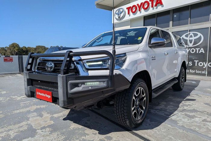2021 Toyota Hilux SR5