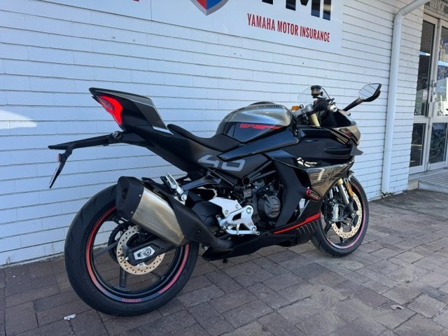 2025 CFMOTO 450 SR S BLACK