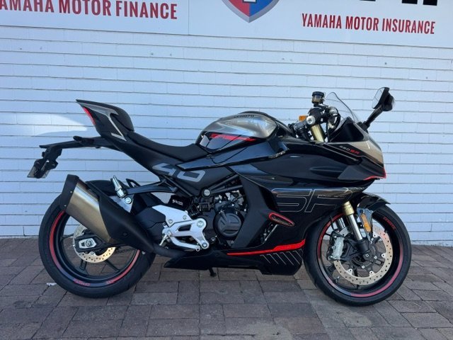 2025 CFMOTO 450 SR S BLACK