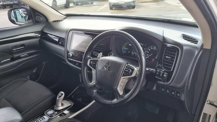 2019 Mitsubishi Outlander PHEV ES ADAS