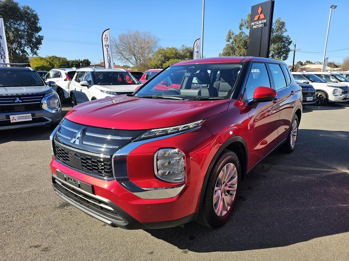 2025 Mitsubishi Outlander ES