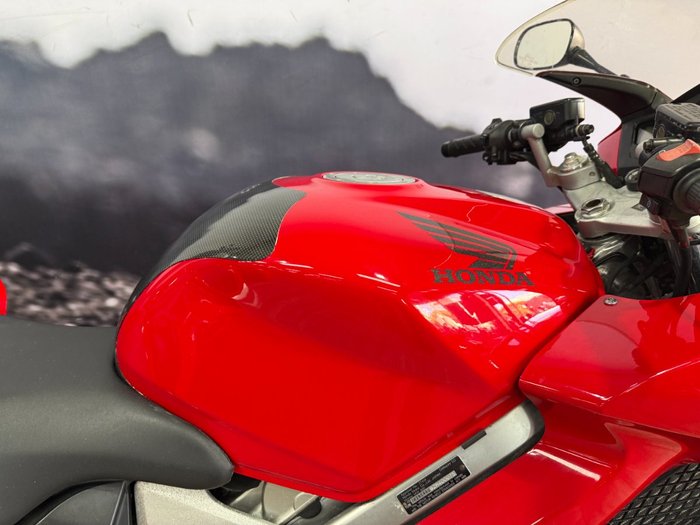 2002 Honda VFR800F (VFR800Fi) RED