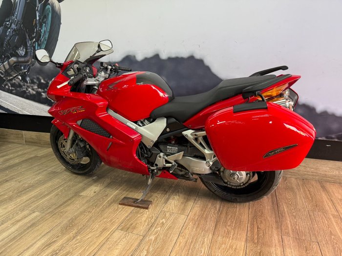2002 Honda VFR800F (VFR800Fi) RED