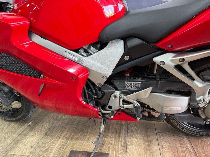 2002 Honda VFR800F (VFR800Fi) RED