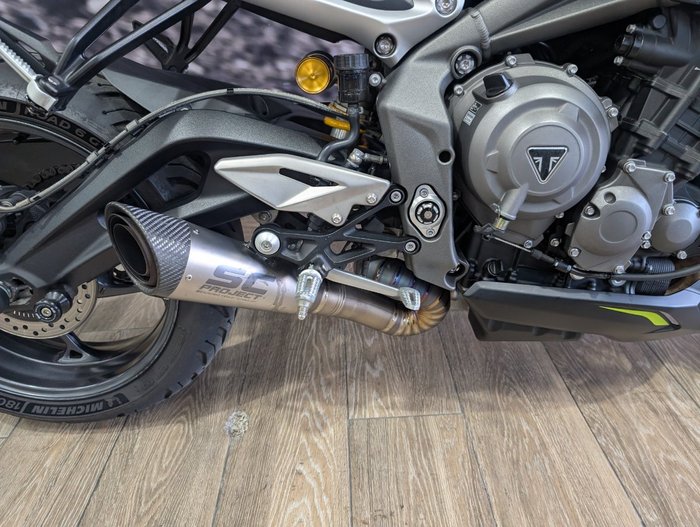 2022 Triumph STREET TRIPLE RS Black