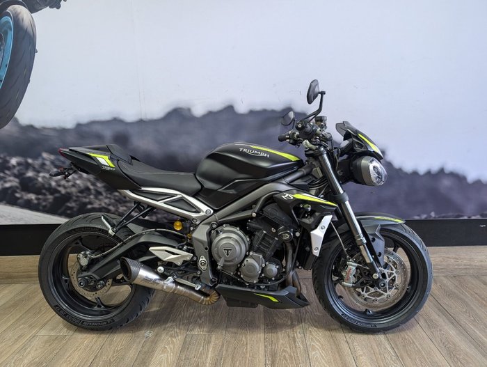 2022 Triumph STREET TRIPLE RS Black