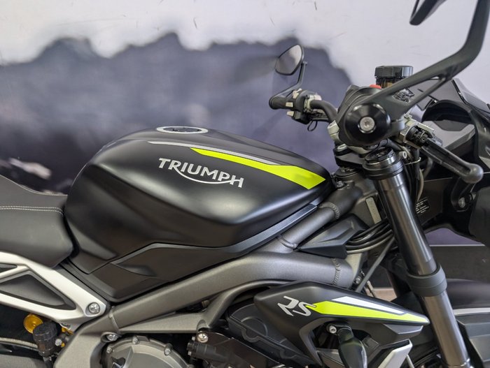 2022 Triumph STREET TRIPLE RS Black