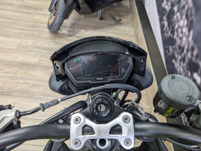 2022 Triumph STREET TRIPLE RS Black