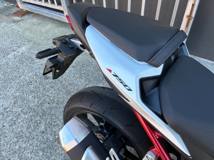 2023 Honda CB750 (HORNET) WHITE