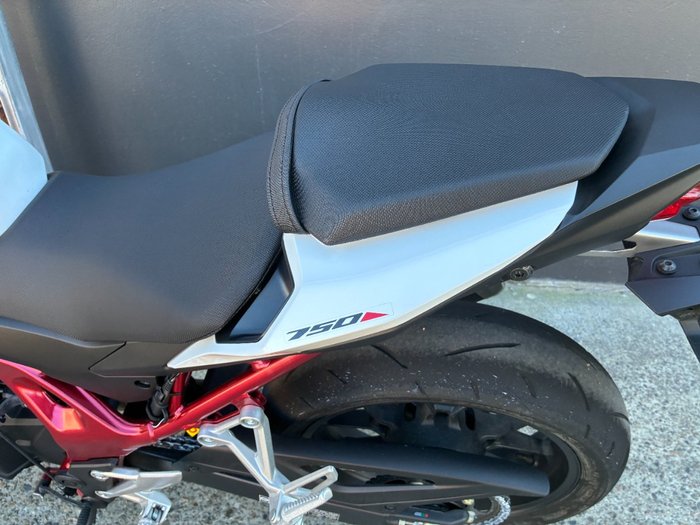 2023 Honda CB750 (HORNET) WHITE
