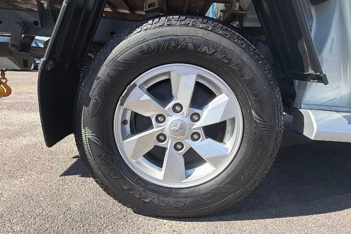 2019 Mitsubishi Triton GLX+