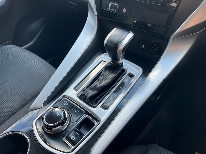 2017 Mitsubishi Pajero Sport GLX