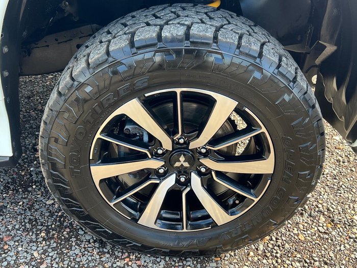 2017 Mitsubishi Pajero Sport GLX